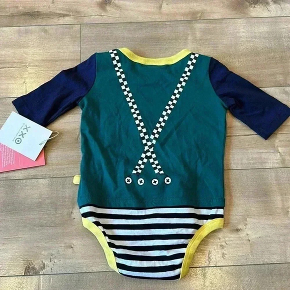 4/$25 NWT Harajuku Mini Infant Boys Skull Graphic One Piece Bodysuit Target 18M - Picture 6 of 6